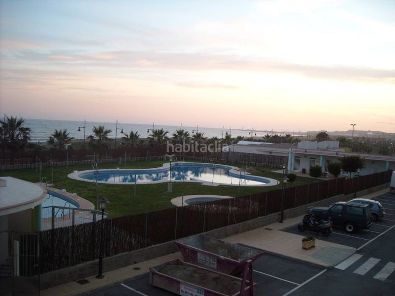 Foto 9b0b3639-25b6-43d1-8e9c-14f5d087878e. Maison jumelée avec parking piscine dans Almerimar Ejido (El)