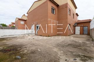 Semi detached house in Magán