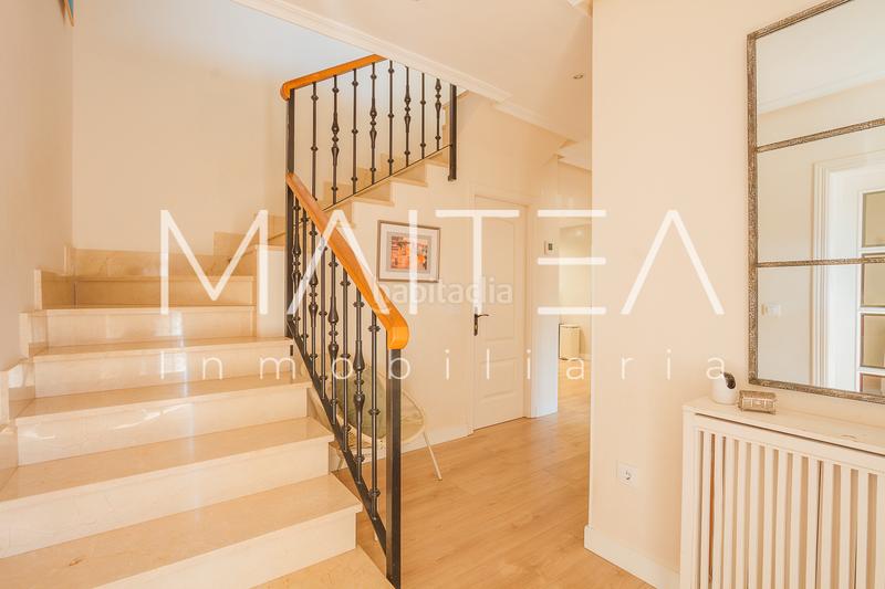 Foto 447d18bf-09ac-4a52-825a-4c365dcb5a2e. Casa bifamiliare con camino riscaldamento parcheggio piscina in Galapagar