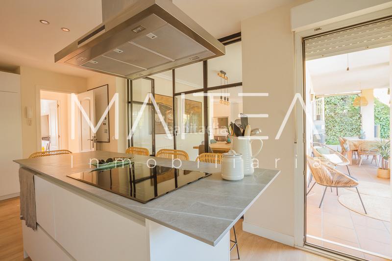 Foto b007defe-e089-4c5d-a7c2-490b8cf73f99. Casa bifamiliare con camino riscaldamento parcheggio piscina in Galapagar