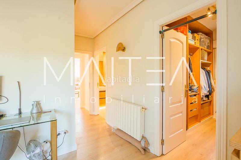 Foto d12ab089-77e1-44fb-be77-722f3e9a38e0. Doppelhaus mit kamin heizung parking pool in Parquelagos-Puente Nuevo Galapagar