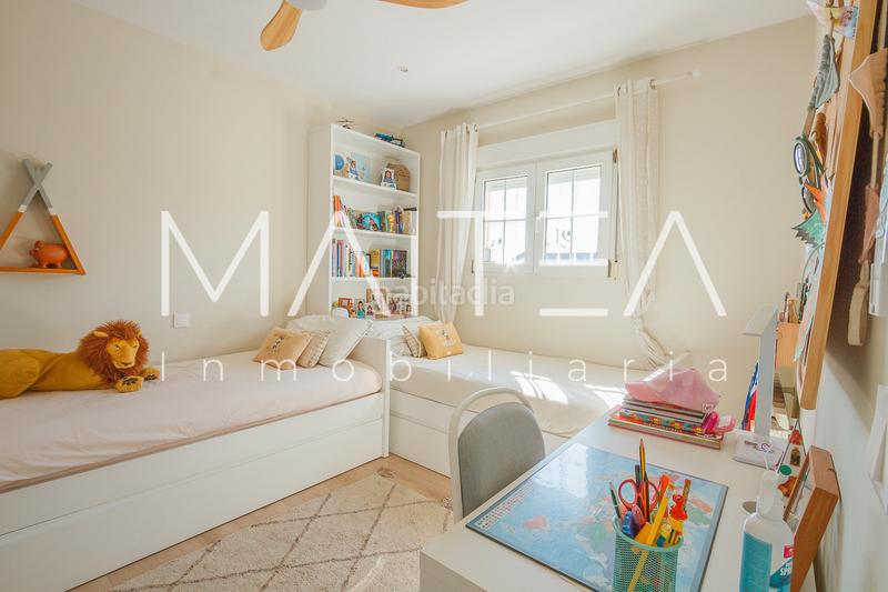 Foto 1ad74156-31ba-46fb-8dcc-8f32057ce66d. Towny house with fireplace heating parking pool in Galapagar