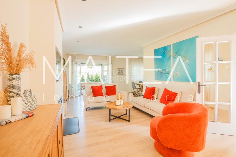 Foto 5c542fc6-7678-476d-94b3-02d8016e39fd. Towny house with fireplace heating parking pool in Galapagar