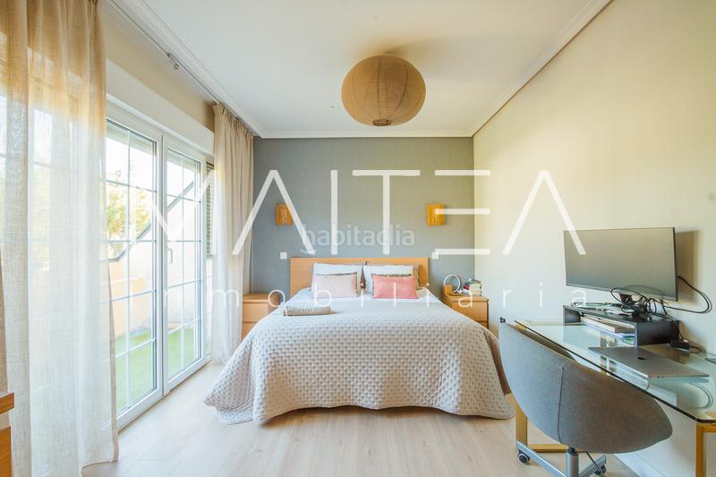 Foto 7bca3543-e3af-4479-b0d7-5e840ecd35d3. Towny house with fireplace heating parking pool in Galapagar