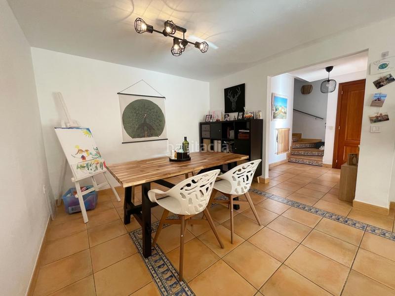 Foto 4d316b2a-92ac-4b69-9f79-463f9d8dd658. Duplex con riscaldamento parcheggio piscina in Calahonda Mijas