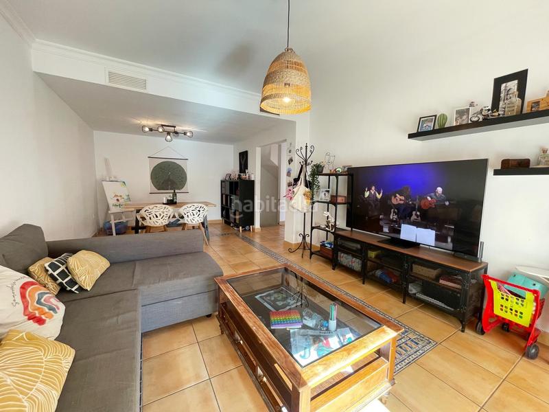 Foto 5c538e49-1cc6-4be4-87fa-296477d8e8f7. Duplex con riscaldamento parcheggio piscina in Calahonda Mijas