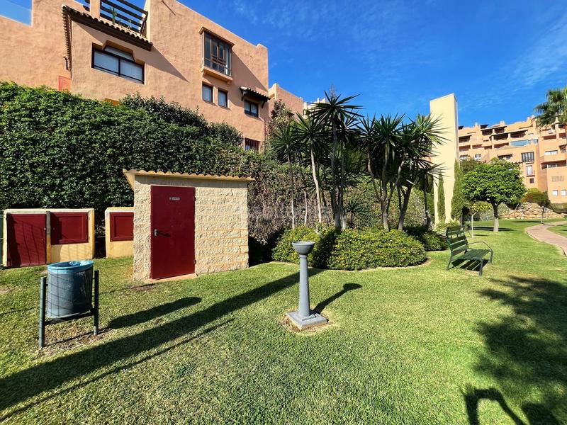 Foto 8c3c820a-e2a0-4f57-be39-48aa9bbe76a9. Duplex con riscaldamento parcheggio piscina in Calahonda Mijas