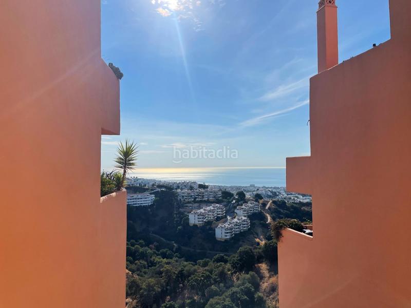 Foto 9e03b6f8-88e0-4d14-90bf-49a0e86da574. Duplex con riscaldamento parcheggio piscina in Calahonda Mijas