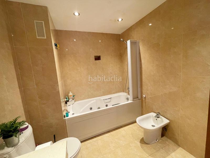 Foto baa808b8-f5cd-49eb-bda8-5f79fe9766d5. Duplex con riscaldamento parcheggio piscina in Calahonda Mijas