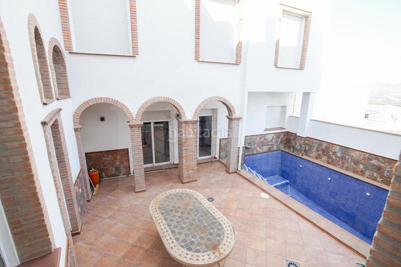Foto 2a009c23-626b-4c38-b282-2e3521c91ed3. Casa en calle concepción 66 casa en esquina con aparcamiento y piscina privada – cm420a en Cártama