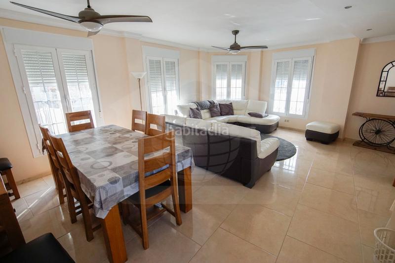 Foto 8e88c76a-87d3-49d9-8e91-f8c48f908c85. Casa en calle concepción 66 casa en esquina con aparcamiento y piscina privada – cm420a en Cártama