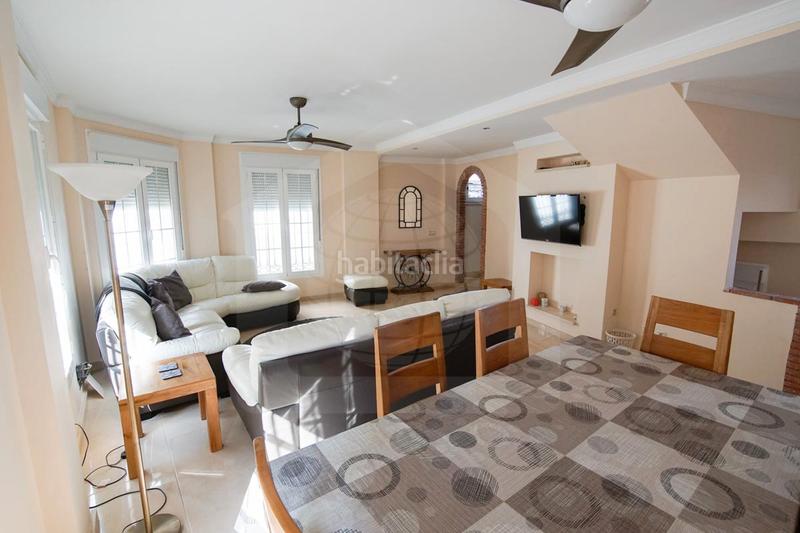 Foto a264cf33-dc92-4133-ad69-12dd90f56bd2. Casa en calle concepción 66 casa en esquina con aparcamiento y piscina privada – cm420a en Cártama