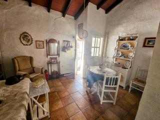 Casa adossada a Calle málaga 35. Casa de 2 dormitorios y patio de 54m² en pizarra – cm97a