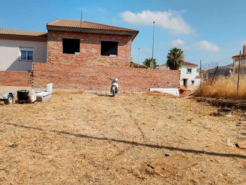 Foto f1b4e379-22dd-4438-95c3-2a0178cb4164. Terreno residenziale in calle portugal 40 in Pizarra