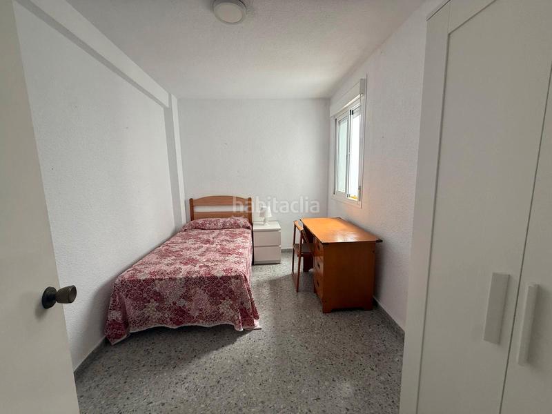 Foto 190fd615-d2bc-401b-9671-03b9c218aba6. Alquiler piso habitaciones para estudiantes – zona avenida doctor gálvez ginachero, en Málaga