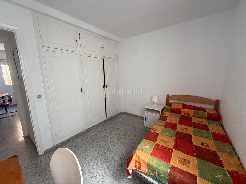 Foto cac5ac58-19ca-4b1e-9499-39690e7cd0ad. Alquiler piso habitaciones para estudiantes – zona avenida doctor gálvez ginachero, en Málaga