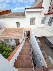 Maison  Calle rodahuevos 4. Casa de 1 dormitorio con vestidor y terraza en cártama – cm108a