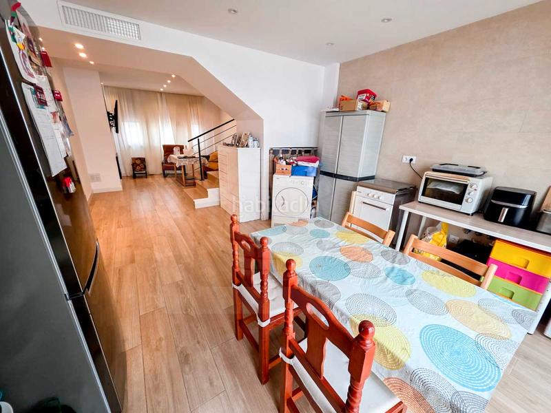 Foto 988e6aab-8257-424c-bfa5-2b05eafb75af. Casa a schiera in calle real 27 in Cártama