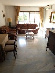 Miete Etagenwohnung in Calle fernán núñez 11. Piso en alquiler en la zona de huelin