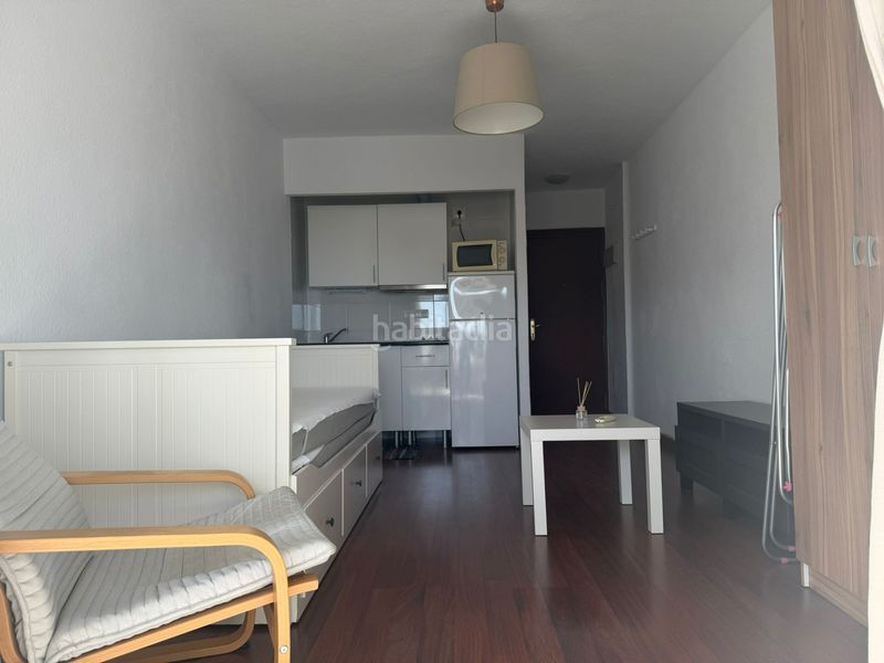 Foto c35b4e03-a16a-4384-ac2b-0599364d218e. Estudi a avenida joan miró 13 a Calvario Torremolinos