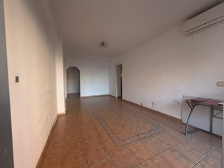 Pis a Avenida de sorolla 25. Piso en venta en torremolinos