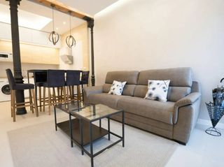 Appartement à Calle don juan manuel 8. Piso en venta con licencia turística en zona la carihuela