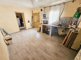 Haus  Calle feijóo 8. Casa de 4 dormitorios, 2 baños, 2 cocinas, patio y terraza en cá