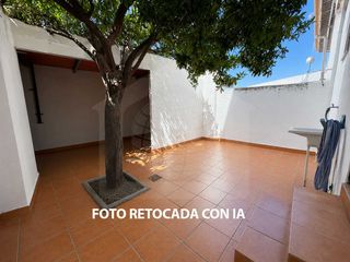 Appartamento  Calle albacete 5. Bajo con 3 dormitorios, patio y cochera en cártama – cm260a