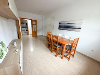 Pis  Avenida de andalucía 32. Piso de 3 dormitorios, 2 baños y patio en estación de cártama –