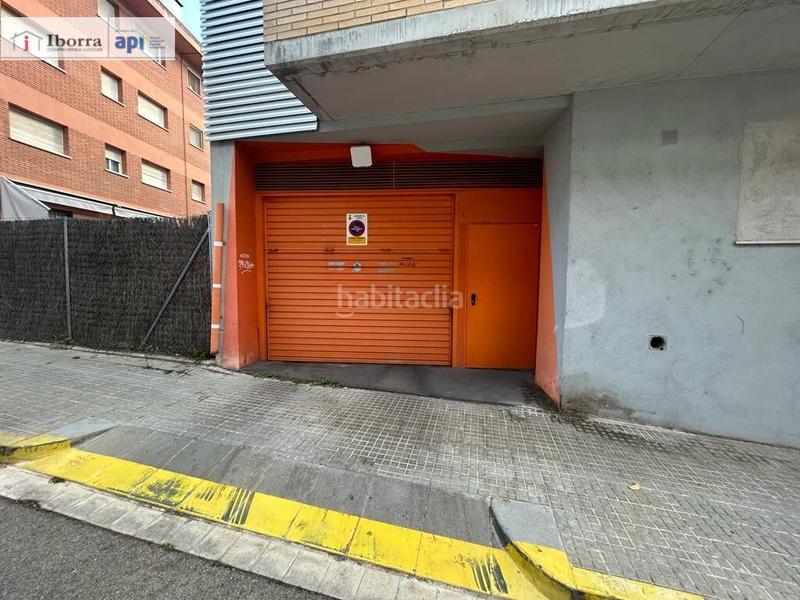 Foto c15954a8-e789-40de-80fb-5702d91710ff. Aparcament cotxe a Sant Pere Tordera