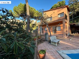 Casa a Terrabrava - Tordera Parc. Chalet  mas terreno independiente en tordera park