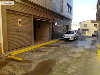 Aparcament cotxe a Tordera. Garaje tipo box en sant andres