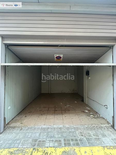 Foto ea4d4aef-5547-4eee-953f-e3eaf5172fa5. Parking voiture dans Tordera Tordera