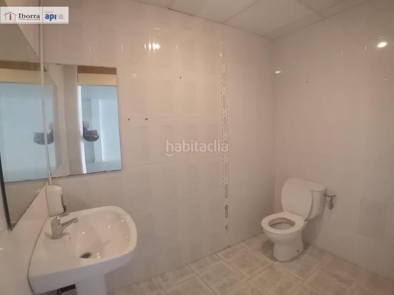 Foto 04700fb5-1540-4180-876c-0f3c23f62544. Location local commercial dans Tordera Tordera