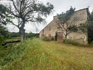 Masia a Niàgara Parc -Àgora Parc. Masia rústica para reformar en tordera
