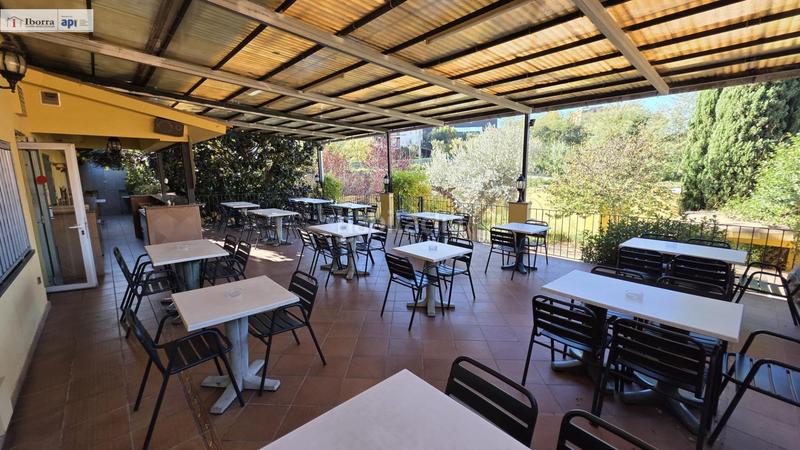 Foto baab4e85-68ea-4c4b-986a-fa6f6d7666ef. Alquiler local comercial oportunidad única de traspaso de bar tradicional en Tordera