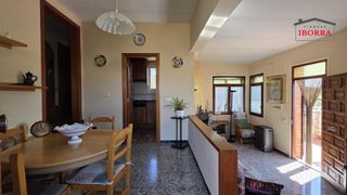 Casa a Mas Mora-Sant Daniel. Encantadora casa independiente de una sola planta en urbanizaci�