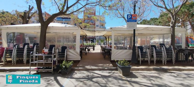 Foto 3b17f555-ed01-4354-9c8c-a4f9988ca582. Local comercial a Centre Pineda de Mar