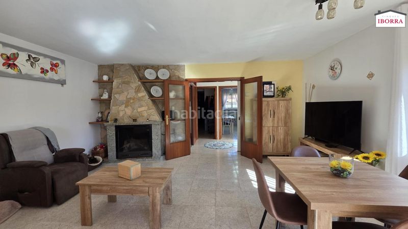 Foto 7b8412f2-2884-4c86-93b8-f4aa05bdc79a. Casa aparellada amb calefacció aparcament a Tordera Tordera