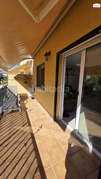 Foto 823086c9-ce31-4350-9db4-c33f31f27e02. Casa aparellada amb calefacció aparcament a Tordera Tordera