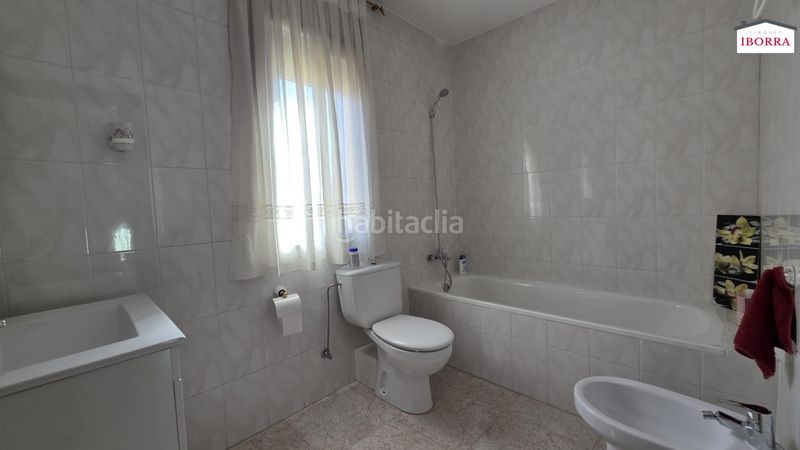 Foto a1afa9d1-4b54-46e0-a00b-7b80f25ae586. Casa aparellada amb calefacció aparcament a Tordera Tordera