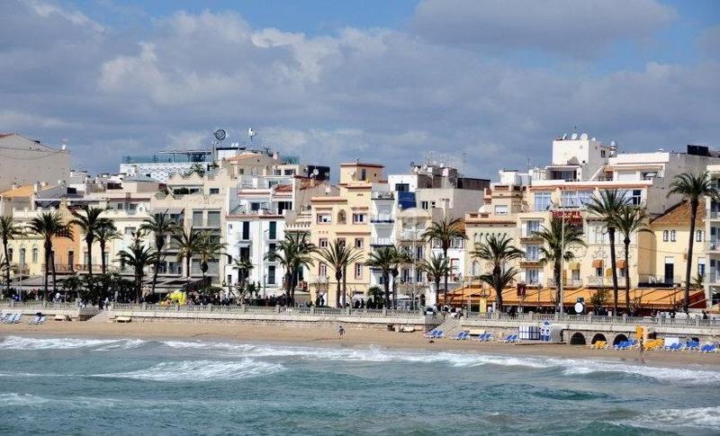 Foto b8b29c47-c2b3-4678-ad42-d99cf1453e9a. Casa con riscaldamento parcheggio piscina in Can Girona - Terramar - Vinyet Sitges