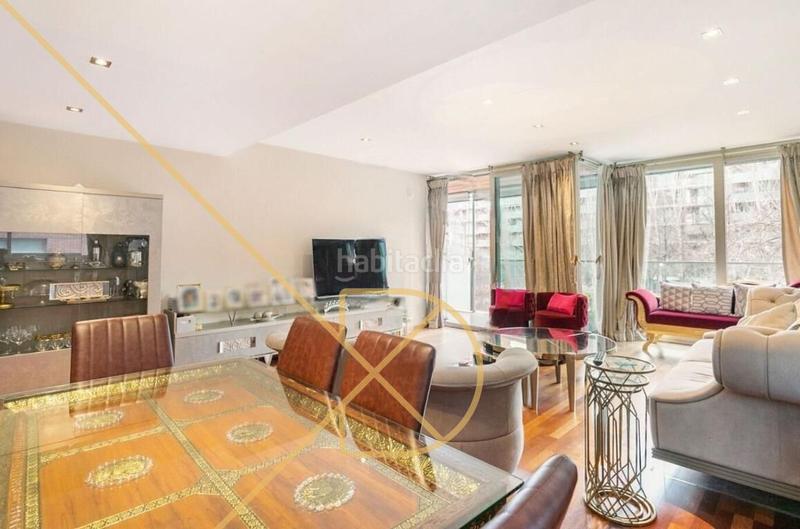 Foto ffc8ba30-b210-4b12-b566-662d60d2d211. Location appartement avec chauffage parking dans Tres Torres Barcelona