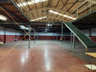 Bâtiment à usage industriel  Santa anna. Nave logística en venta en cerdanyola del vallès