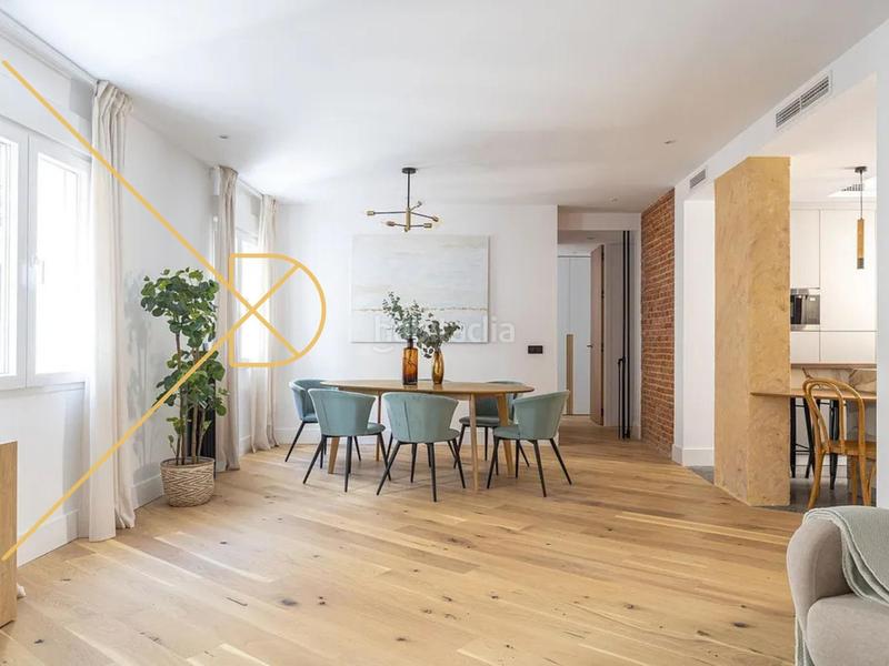 Foto 26196e9a-0525-4ae9-ba9f-5731df40bee5. Apartamento piso increíble con terraza en dreta de leixample en Barcelona