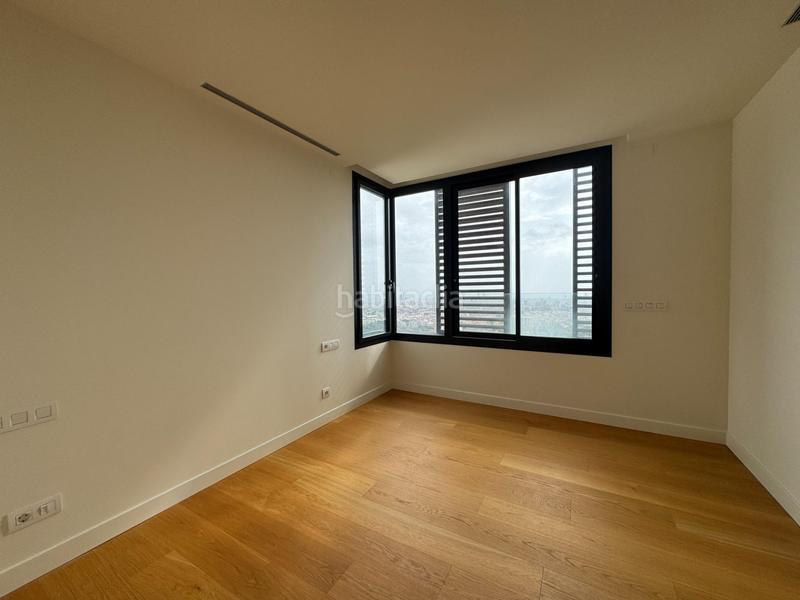 Foto 522d243e-2bc4-48da-b611-ec7e98f309d8. Casa con riscaldamento parcheggio piscina in Sarrià Barcelona