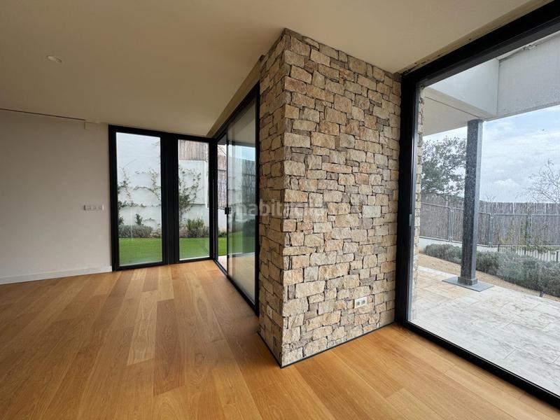 Foto 5421dfcf-e485-4f74-9644-47f5ebb324c2. Casa con riscaldamento parcheggio piscina in Sarrià Barcelona