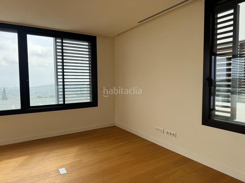 Foto 66b22af0-a2bf-4915-8b8b-e6da388aa94d. Casa con riscaldamento parcheggio piscina in Sarrià Barcelona