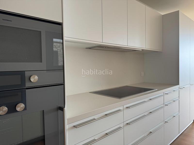 Foto 6808c68a-bc1e-4d49-9fdc-bcb3ea338864. Casa con riscaldamento parcheggio piscina in Sarrià Barcelona