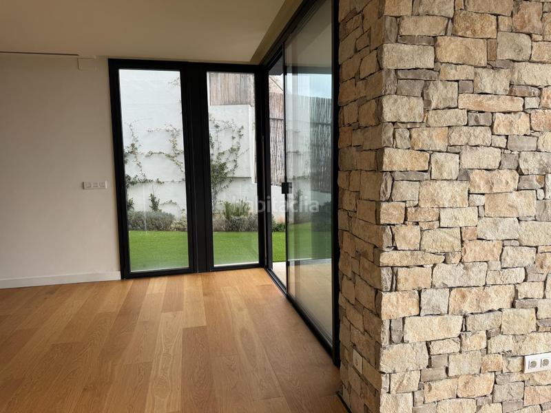 Foto aea42a88-e3a4-4e92-9bcb-af54d327943a. Casa con riscaldamento parcheggio piscina in Sarrià Barcelona